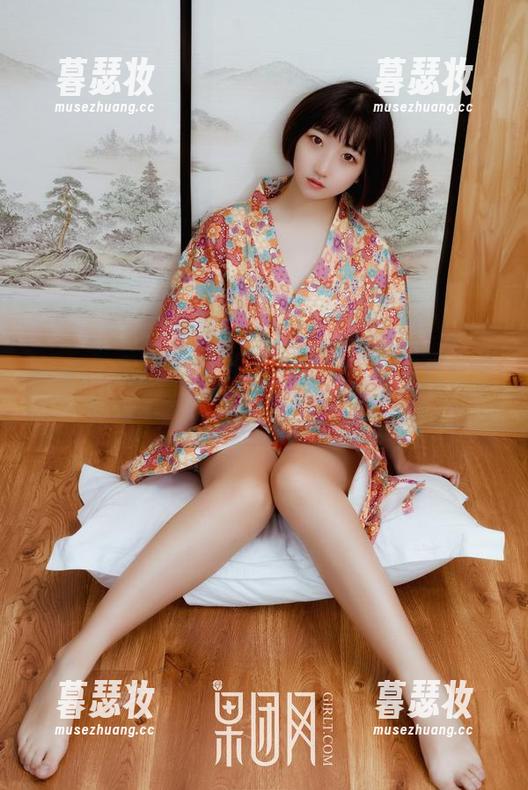 GIRLT果团网-裴希西 GIRLT果团网 - 简约却撩动,裴希西温柔的每一张图片都得及时分享啊!