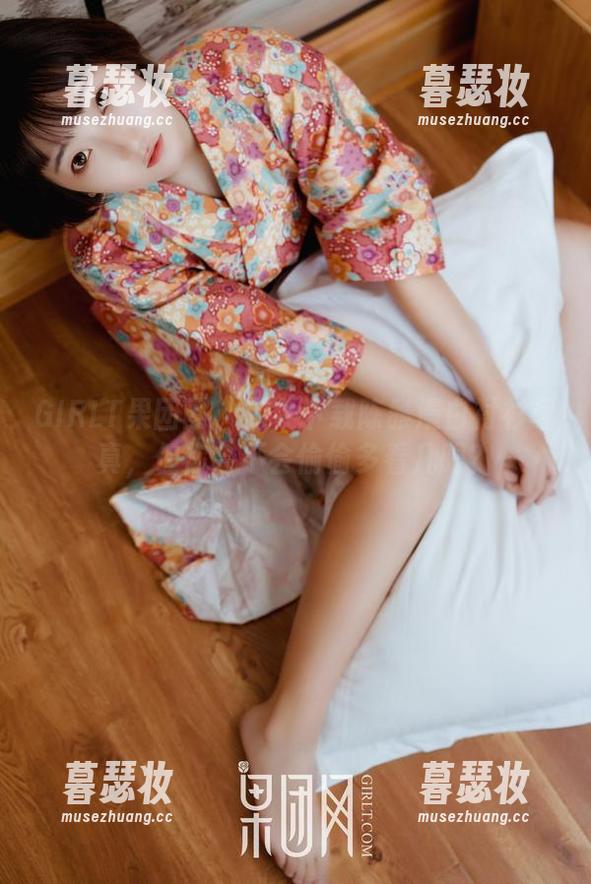 GIRLT果团网 - 随便下载陈雅漫白衬衫写真，但你会不会偷偷多看几眼？