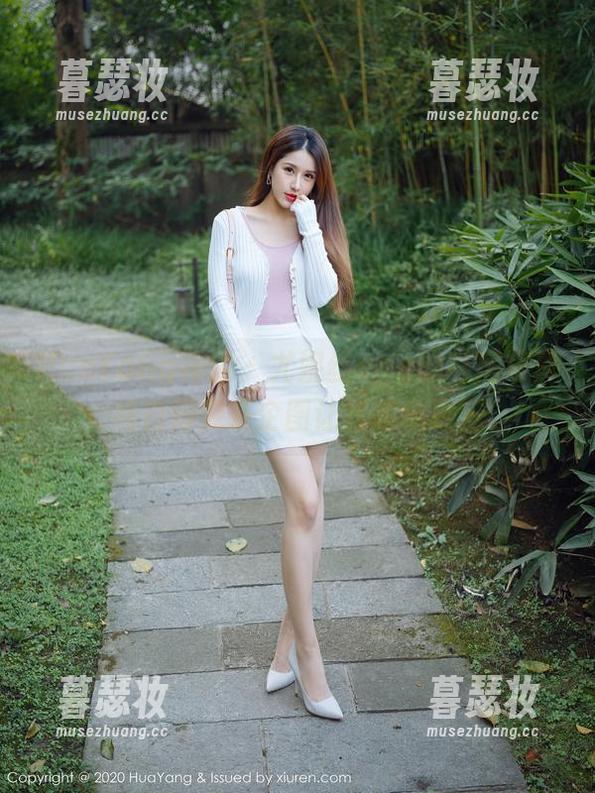 HuaYang花漾 - 尤妮丝egg的私房写真，纯白得像是企图让我想象更多。