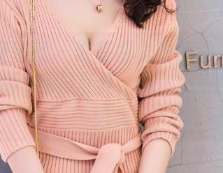 IMiss爱蜜社 - 谁在厨房里静静发光？杨紫嫣candy私拍写真，偶尔一撇美丽的手势。