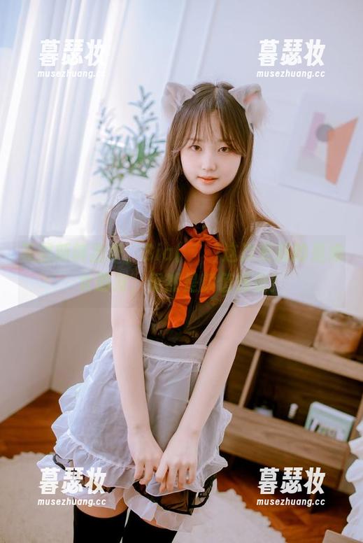 美图新鲜出炉，Sia(시아)这次更新的是她女朋友，果然是颜值爆表！