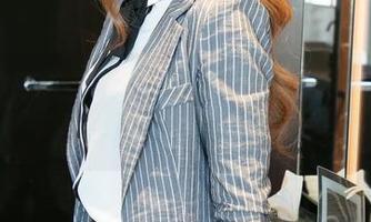 UGirls尤果网 - 王语纯全套写真，我靠，这姿势优雅得很啊！