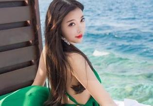 XIAOYU语画界 - 一探芝芝booty的美脚原图，那种迷人的曲线，简直没话说。