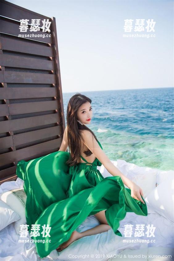 XIAOYU语画界 - 一探芝芝booty的美脚原图，那种迷人的曲线，简直没话说。