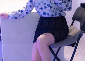 Xiuren秀人网 - 区静瑶新作：学妹合集，这身打扮是要让我怀疑我的审美吗？