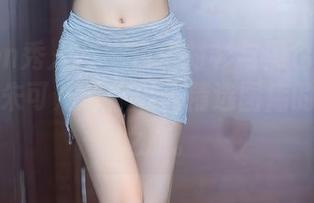 Xiuren秀人网 - 白色衬衫与黑色皮裤的邂逅，朱可儿带你进入精选图库的不寻常之旅。