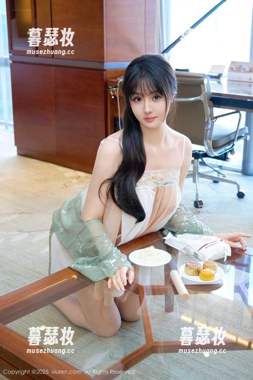 Xiuren秀人网-林文文 Xiuren秀人网 - 林文文的户外痴迷,图片掩藏了点无圣光的暧昧。