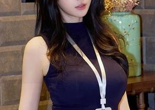 Xiuren秀人网 - 林文文短裤写真集，一条裤子能有的底气，真让人意外。