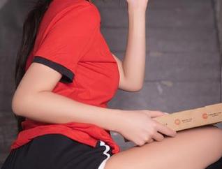 Xiuren秀人网 - 大家想见高清的米妮大萌萌和她的“礼服”吗？快点来查看这套图吧！