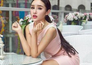 aiss - 邂逅索菲，难道这图不是秋日的调调？