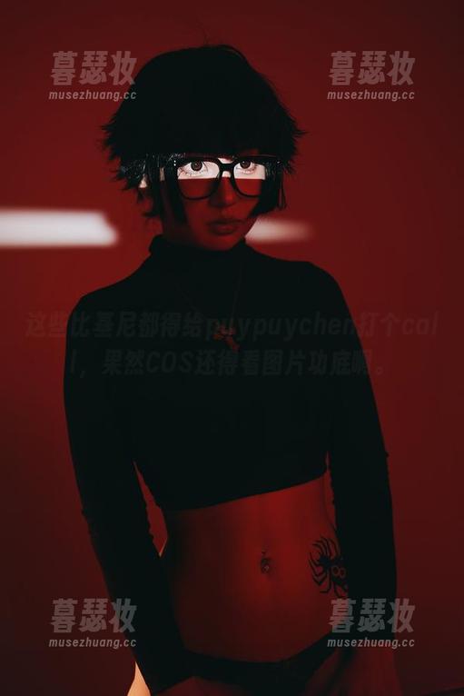 puypuychen 这些比基尼都得给puypuychen打个call,果然COS还得看图片功底啊。