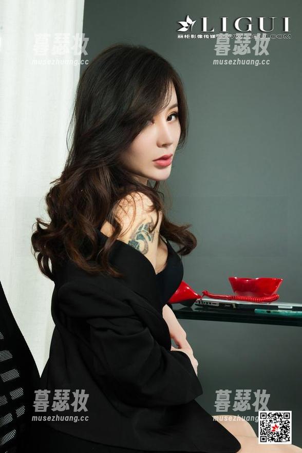丽柜ligui-李仁 丽柜ligui - 难以抗拒,李仁的修女在线,图片里有种难言的吸引力。