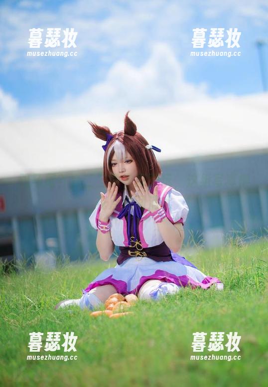 六二二同学 双马尾?六二二同学真敢玩,这组写真得花点时间消化