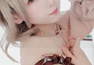 名濑弥七的校服写真集，高清到你会错觉穿越到了校园的岁月。