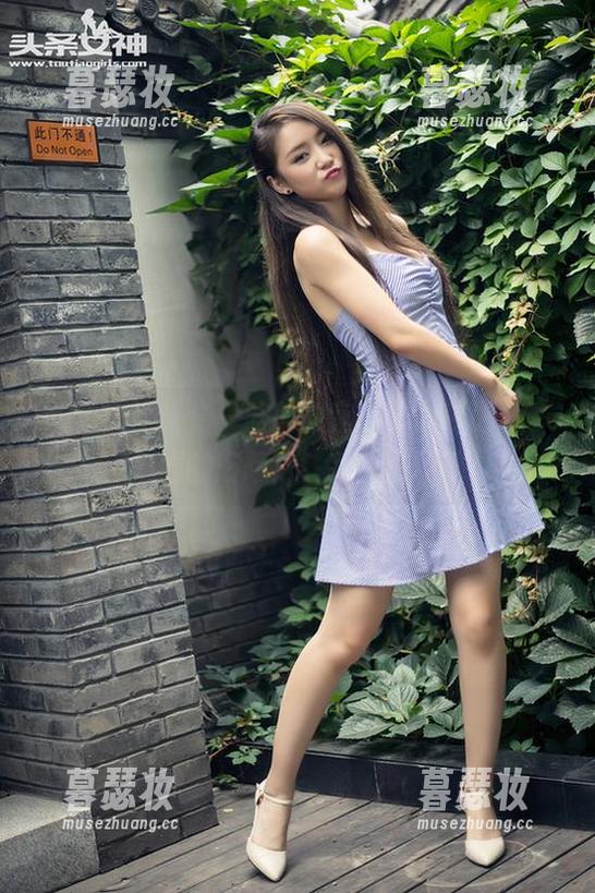 头条女神-白一晗 头条女神 - 白一晗的教室,作品唤醒了多少校园的旧想法?我也在回味。