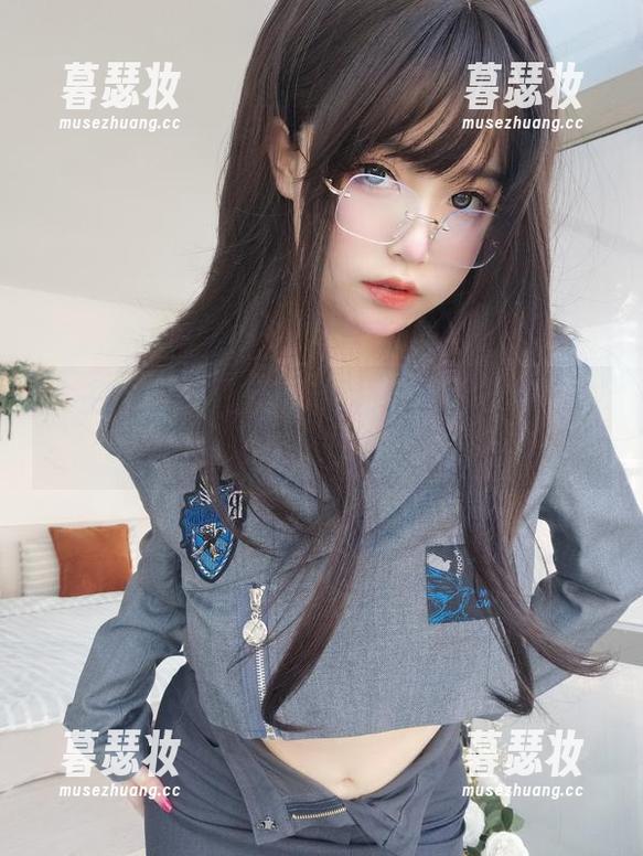 女主K的泳装图包，福利拉满，却好像又没啥了？