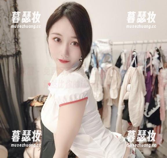 小玉吃果冻 微密圈 - 免费写真:小玉吃果冻的白衬衫,竟然比你的选择还独特?