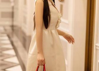 尤蜜荟 - 原图发掘：娜露selena瑜伽中的那些小动作，我也想试试，结果...