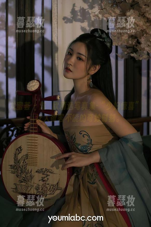 尤蜜荟-戴渃欣 尤蜜荟 - 戴渃欣精选写真集-“少妇惊喜”,让人欲罢不能的奇妙时刻。