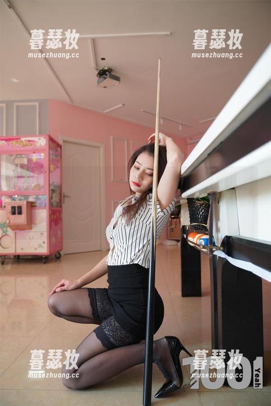异思趣向 - 付费观看小九的格子包臀裙合集？不，今天你只需免费感受这“裙”的诱惑！
