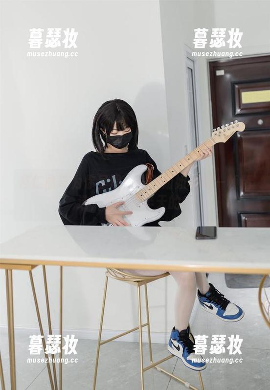 杏仁曲奇 杏仁曲奇为你呈现:瑜伽姐姐的每一帧精选,够你瞧半天的!