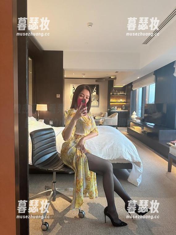 果儿Victoria 微密圈 - 看果儿Victoria的红火写真,图库里的小火苗,果然火得不行!
