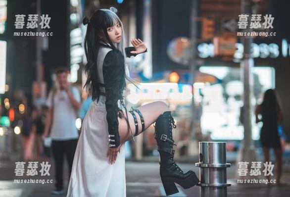 一不小心，果咩酱的入夜写真让人脑补了一部悬疑剧！