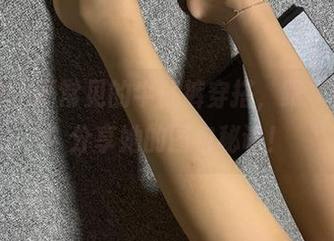 微密圈 - 不常见的牛仔裤穿搭，跟“桃脱了”分享她的图包秘诀！