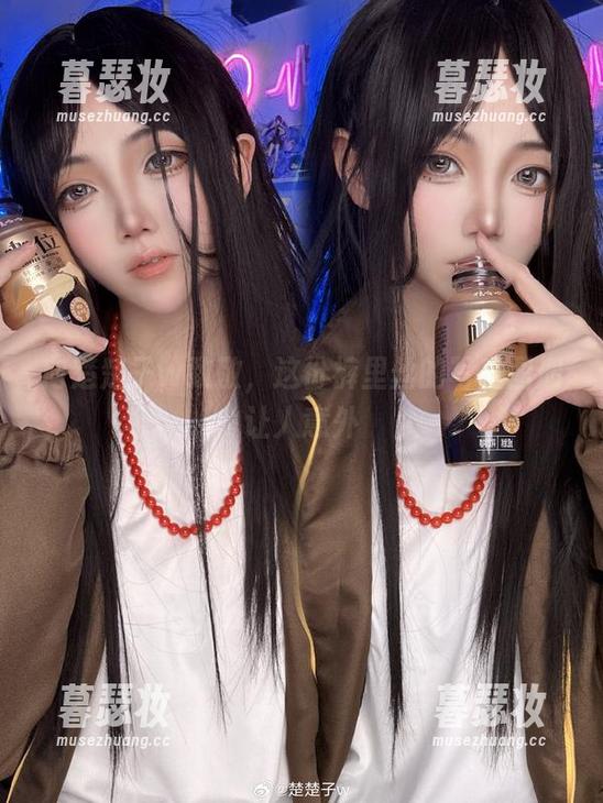 楚楚子w 向楚楚子w致敬,这份裤里丝的写真图册让人意外