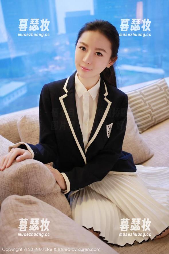 模范学院-K8傲娇萌萌Vivian 模范学院 - 情不自禁的K8傲娇萌萌Vivian短裙照,图片和下载让你‘好奇’不已!