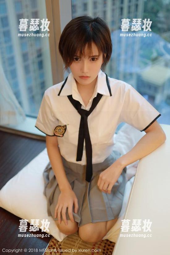 模范学院 - 李可可的连体衣：下载，这可是收藏不打折的杰作！