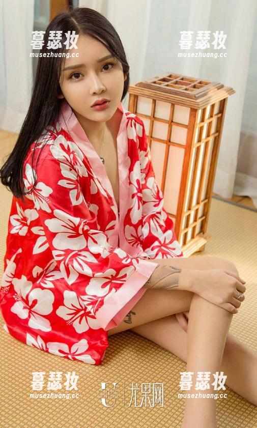 爱尤物-李浅浅 爱尤物 - 照片中的李浅浅,JK元素如此多,你能挑出她的亮点吗?