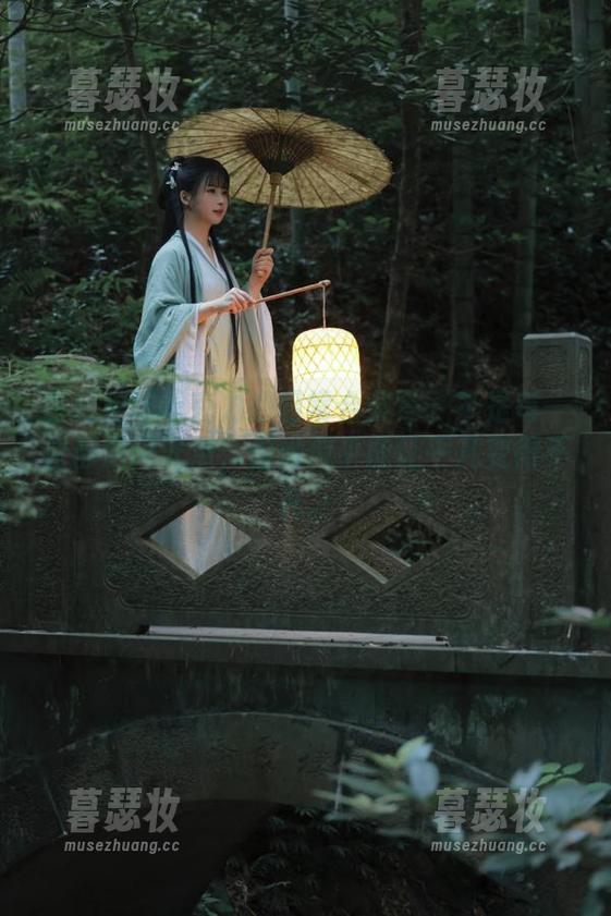 白莉爱吃巧克力的日常合集——不是每一刻都是闪光点，但她似乎能让平凡变得不凡。