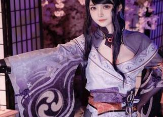 观看白莉爱吃巧克力的“香奈乎”，感觉就像喝了一杯奇异饮品。