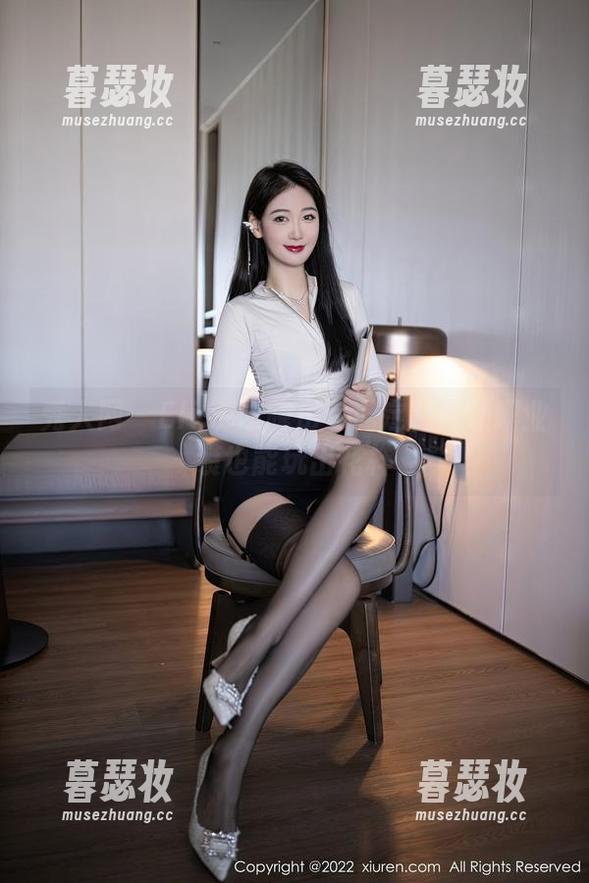 秀人网-Elise谭晓彤 秀人网 - Elise谭晓彤专属定制:让职业装也能玩出花样