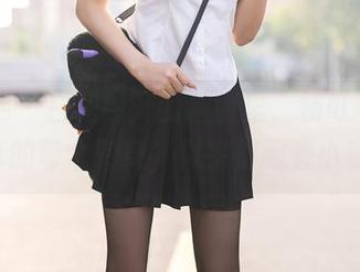 秀人网 - 白裙铺开的画面里，杨可可coco分享的每个转身，似乎都藏着小秘密。