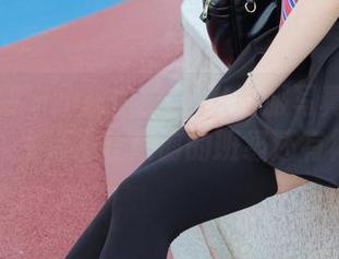 紧急企划 - 小枫的全新JK制服写真：福利图片，生活不止眼前的班级还有裙摆！