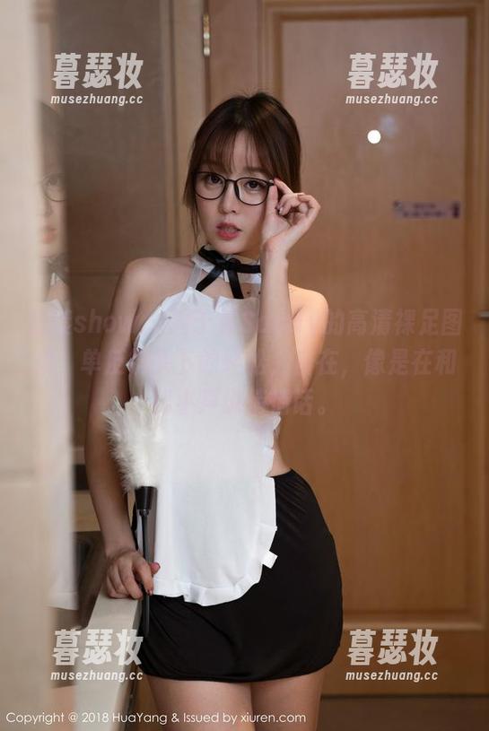 花漾show-周于希Sandy 花漾show - 周于希Sandy的高清裸足图集,单反镜头下的轻松,自在,像是在和我小声说悄悄话。