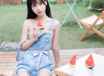 萌芽儿o0的粉色倾诉图包，稍微一瞥就让人想起了那些甜美的糖果。