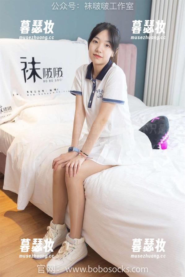 袜啵啵-小甜豆 袜啵啵 - 美图中的小甜豆,OL风不只是衣服,扑面而来的办公室气息啊!