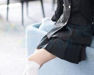 语画界 - 梦梵写真系列：学姐的每个眼神都透着小心机