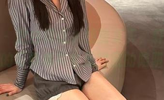 微密圈 - 这白裙让人想到夏天，轩子巨二兔的写真集完全是甜蜜的陷阱。