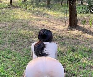 微密圈 - 迷人的五姨太与定制浴缸的亲密接触，让写真多点戏水的味道！