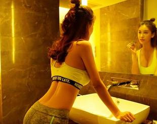 青豆客 - 魏扭扭的修女套图：看她在祈祷，顺便想到了晚餐菜单…
