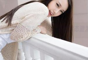 魅妍社 - 写真里的娜露Selena，自拍状态激发的小联想